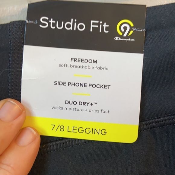 Champion Studio Fit Black 7/8 Legging - Picture 8 of 9